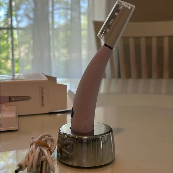 Michael Todd Sonicsmooth Dermaplaning Tool - Purple - Picture 2 of 8